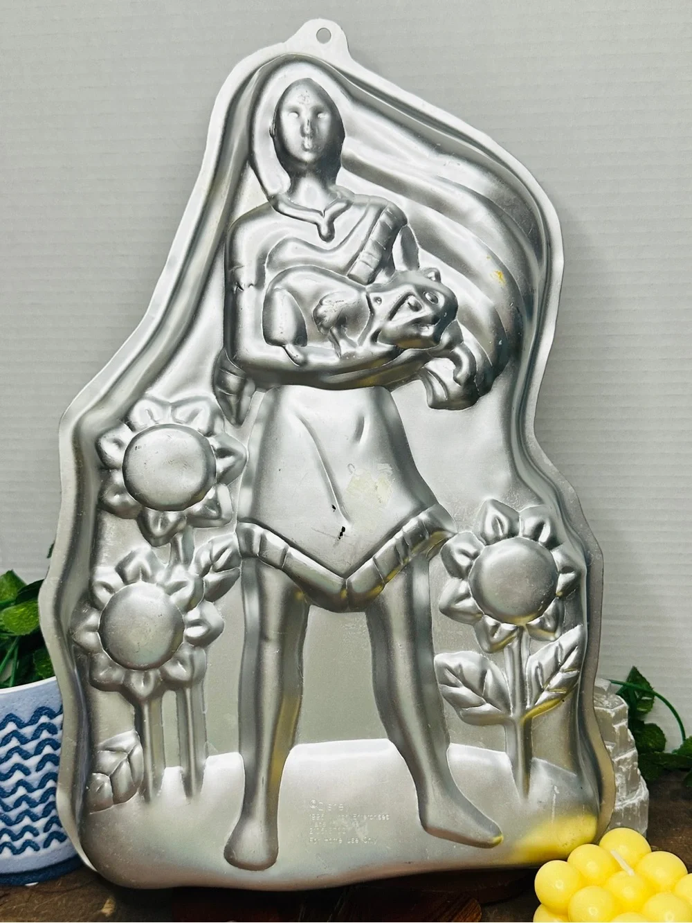 Disney Vintage Wilton Pocahontas 14 Inch Cake Pan